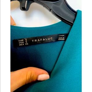 Beautiful sage green size small, Zara dress!